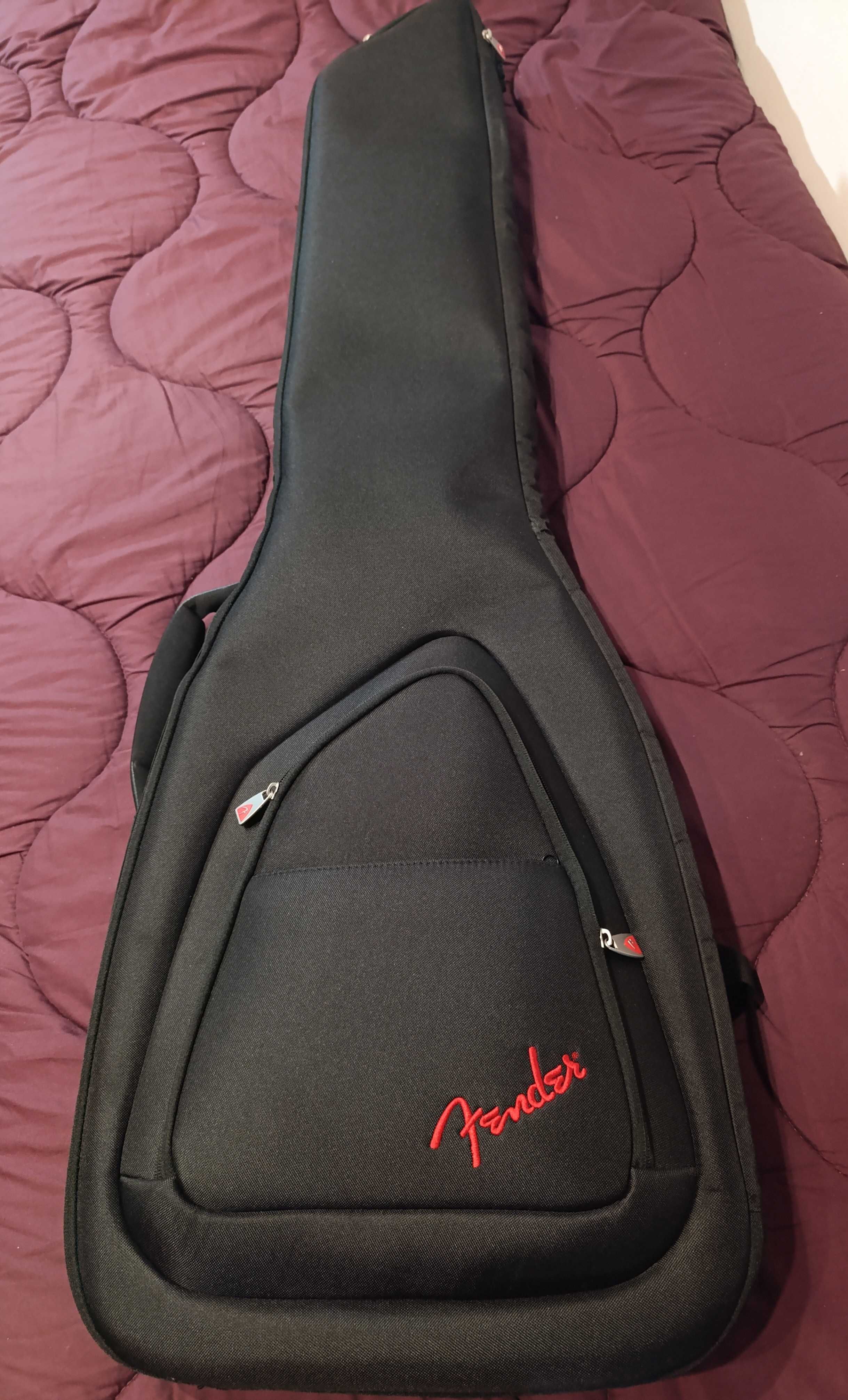 Fender Squier CV P-Bass; Vintage V100 Distressed