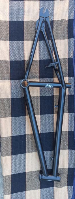 Bmx Бмх Рама Subrosa Birt 20.4 14.1 идеальная 
Нет ни одного дефекта.
