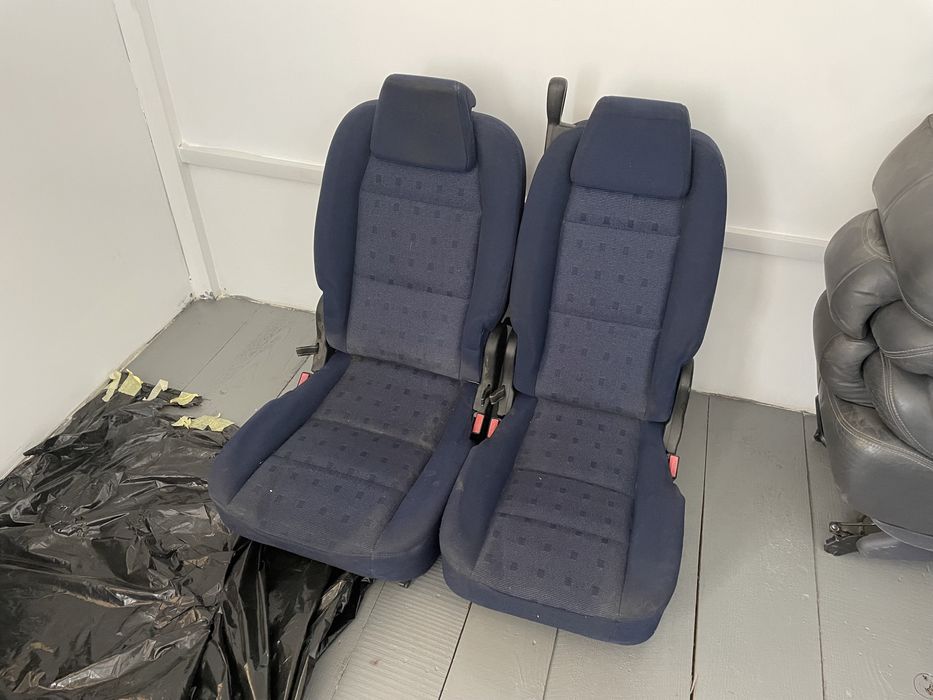 Сидіння полуторка спарка trafic 3 сидения vivaro водійське primastar