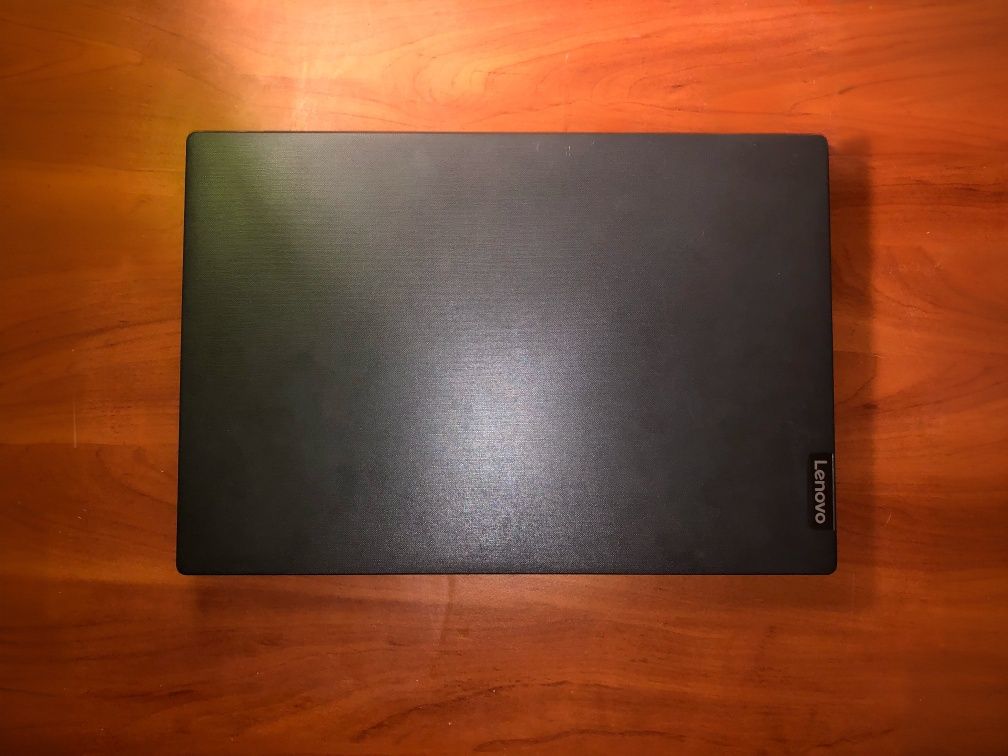 Laptop Lenovo V 15 IIL