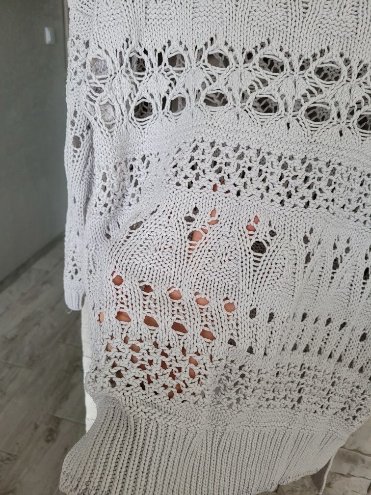 Biały dzianinowy lekki sweter z dziurami tył dłuższy Next M/L bawełna