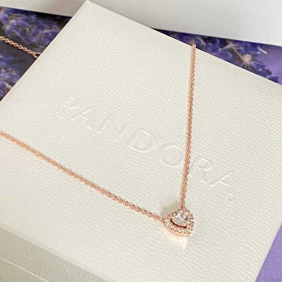 ТОП Намисто Pandora Ожерелье Пандора "Блискуче серце" 388425C01