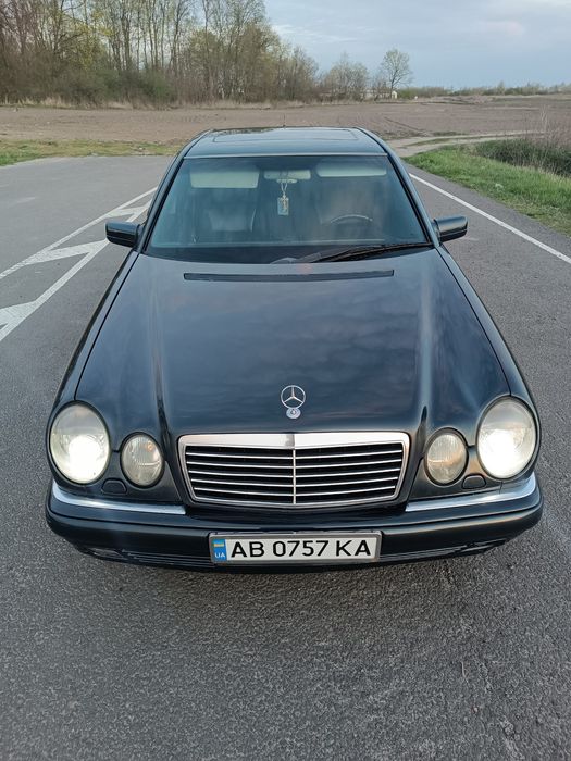 Mercedes E320 w210