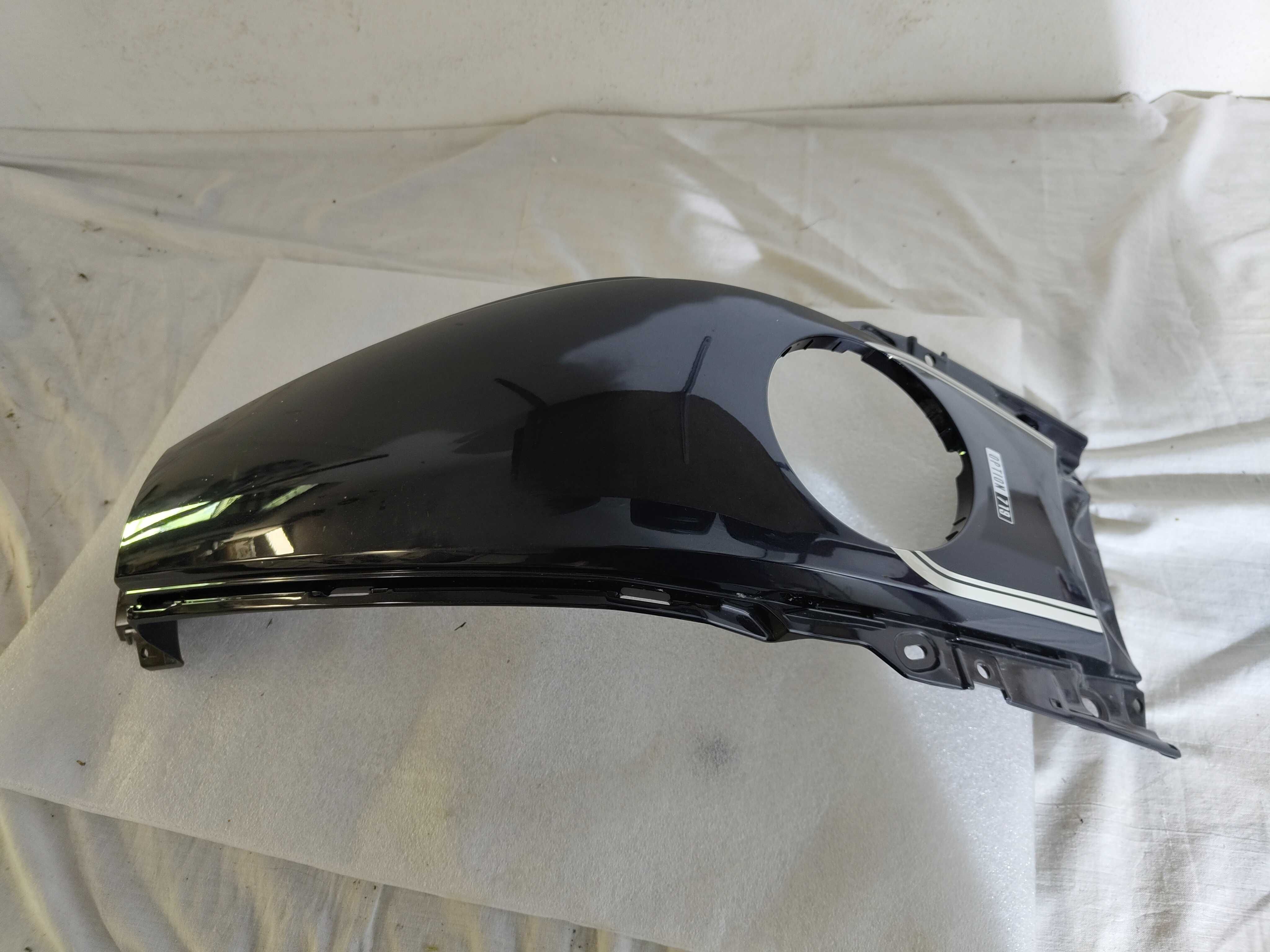 BMW K1600GT GTL osłona zbiornika środek  owiewka na bak