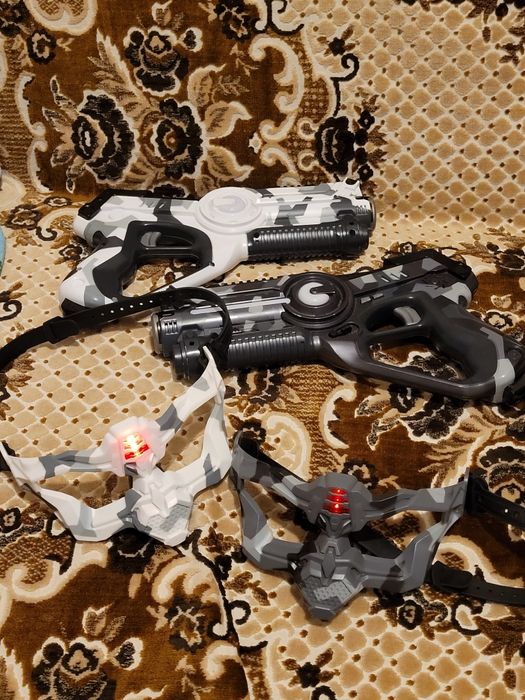 Дитячі лазерні автомати з масками