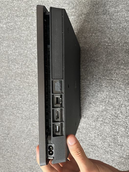 PlayStasion 4 slim 1 TB усі провода