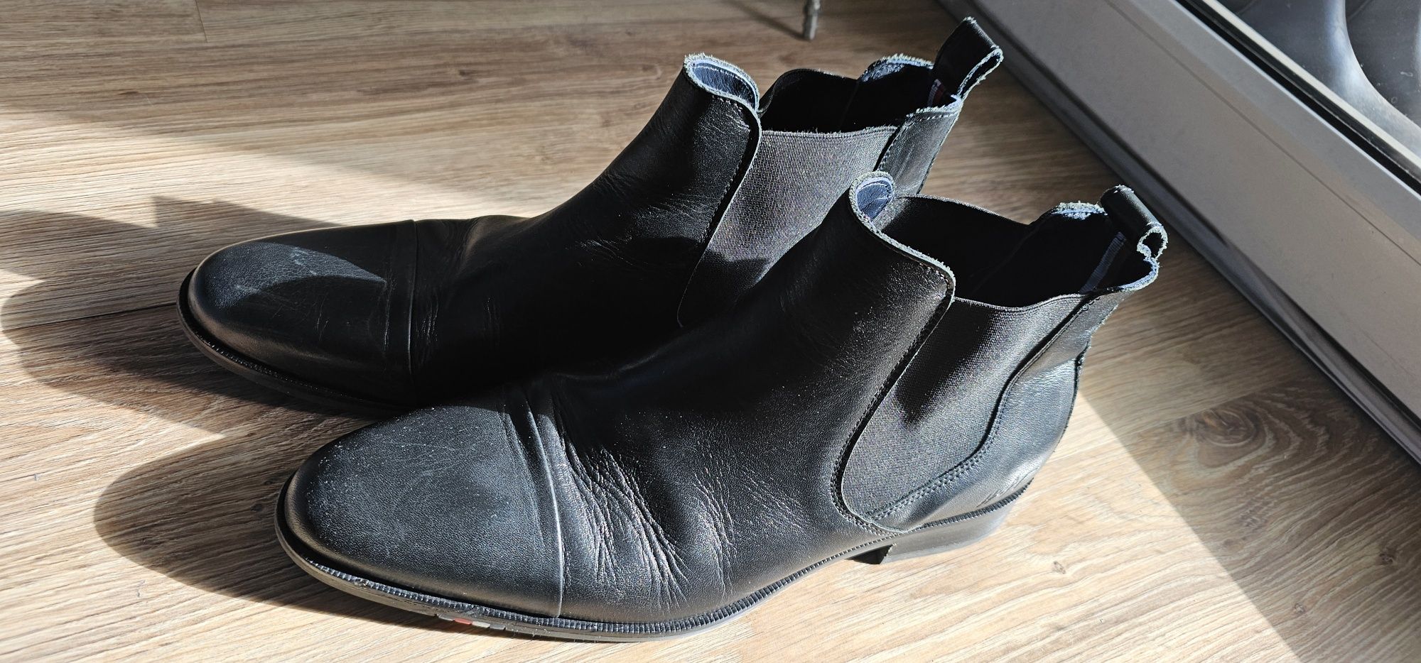 Sztylbety Tommy Hilfiger rozmiar 43 wkładka 27,6cm stan bardzo dobry