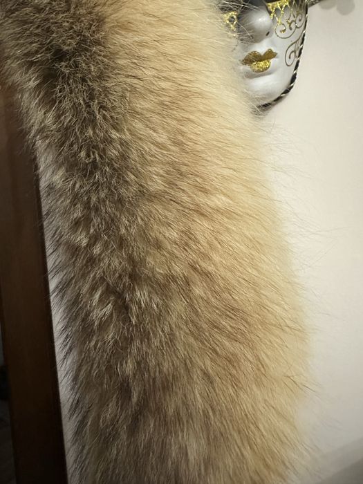 Комір на пальто з лисиці