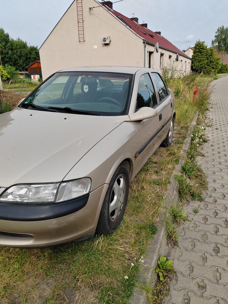 Sprzedam lub Zamienię trzy na jedno auto