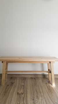 Drewniana ławka z drewna buk lub dąb