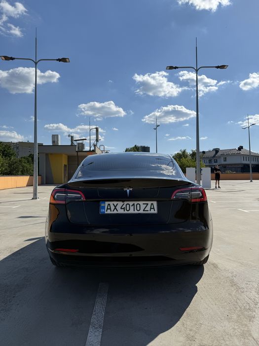 Tesla model 3 2019