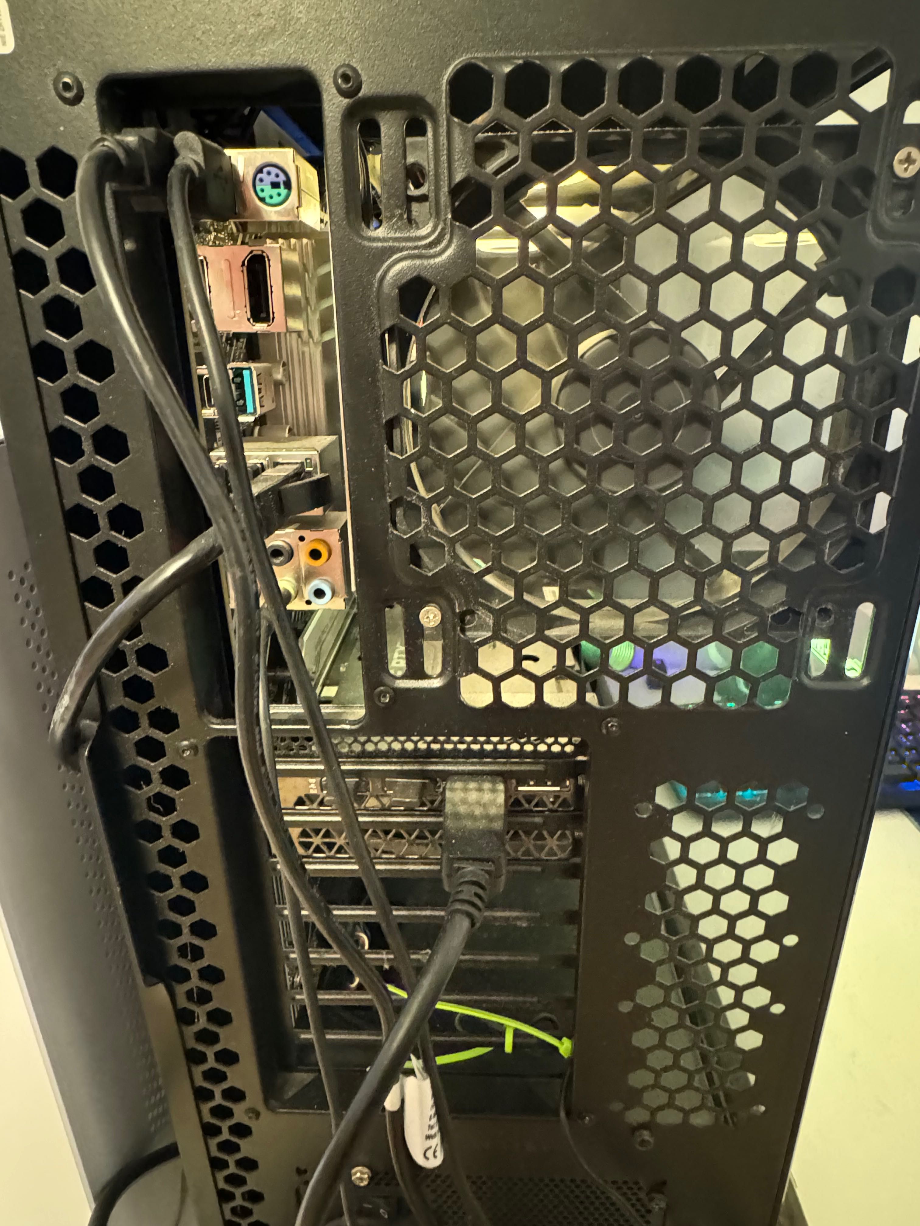Komputer Gamingowy +1 monitor