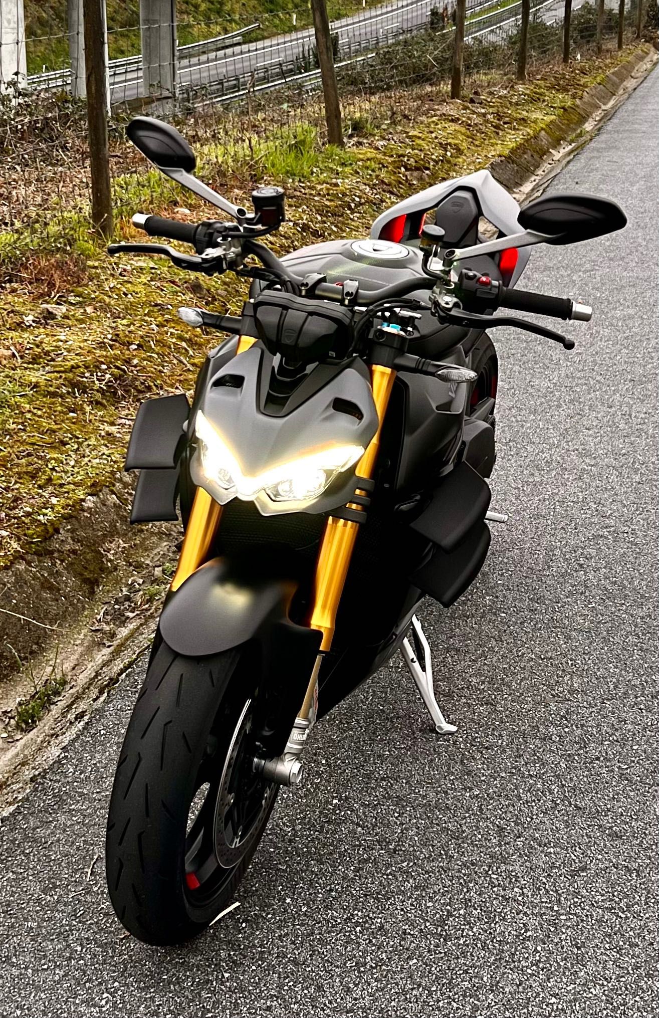 OPORTUNIDADE Ducati Streetfighter V4S my 2023