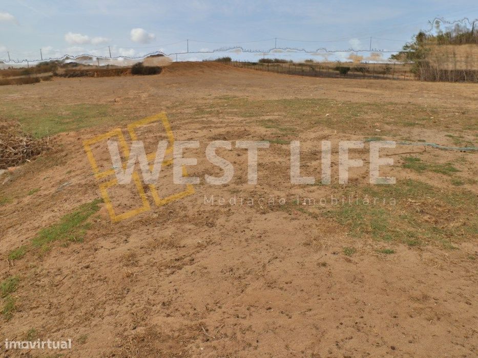 EXCLUSIVO West Life - Terreno rústico não urbanizável de 4.560m2, ó...