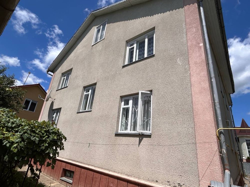Продам добротний будинок