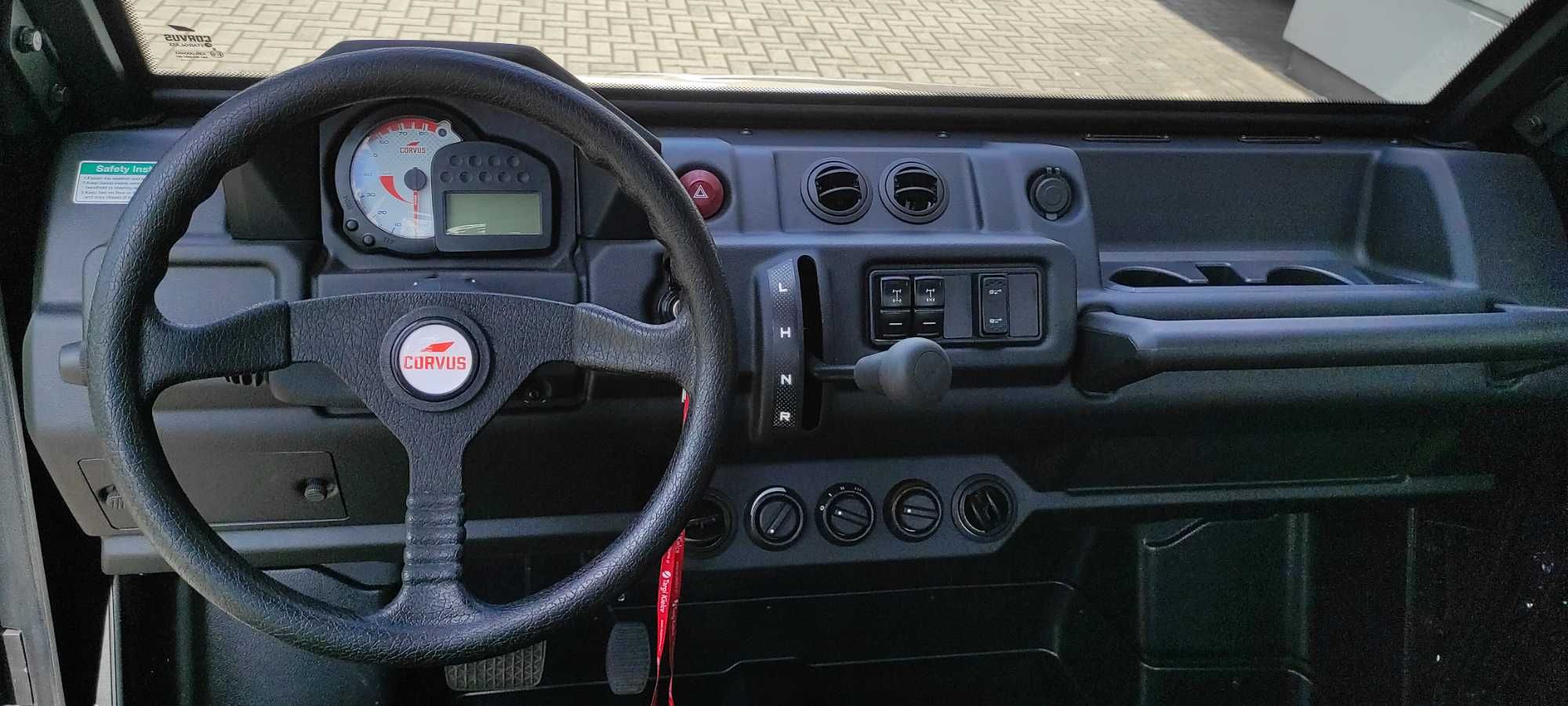Pojazd UTV Corvus Terrain DX4 CAB - jak Kawasaki, John Deere, Polaris