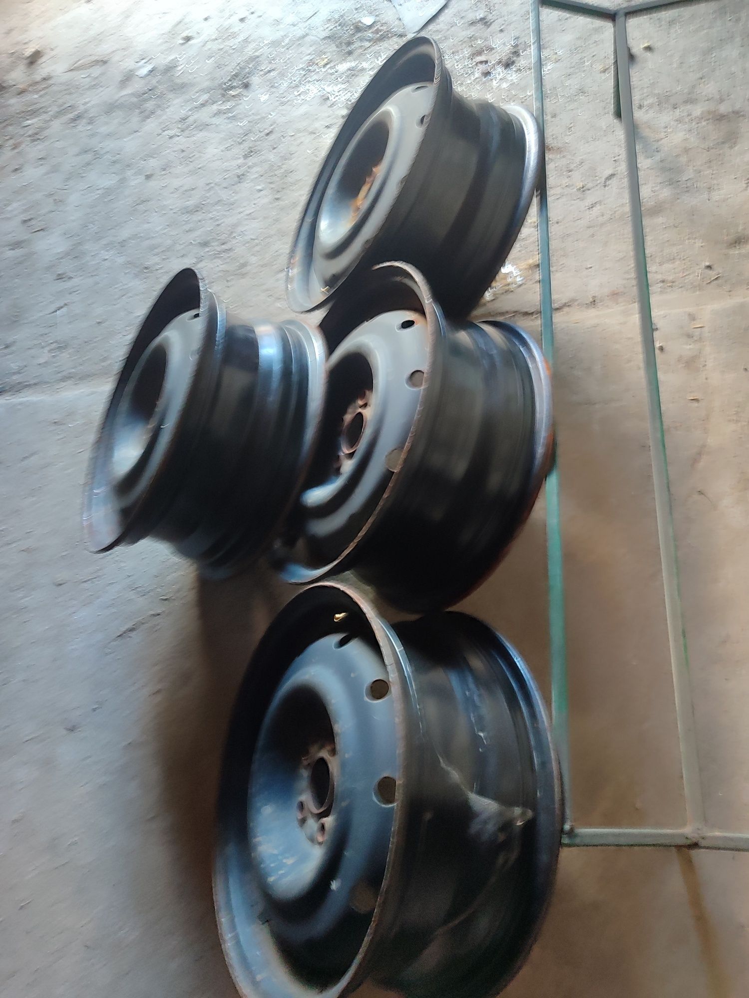 Диски металеві r16 subaru 5.110