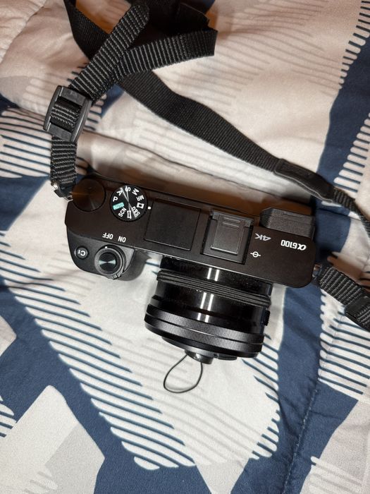 Maquina fotográfica Sony Alpha 6100