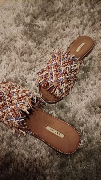 Chinelos Corina como novos