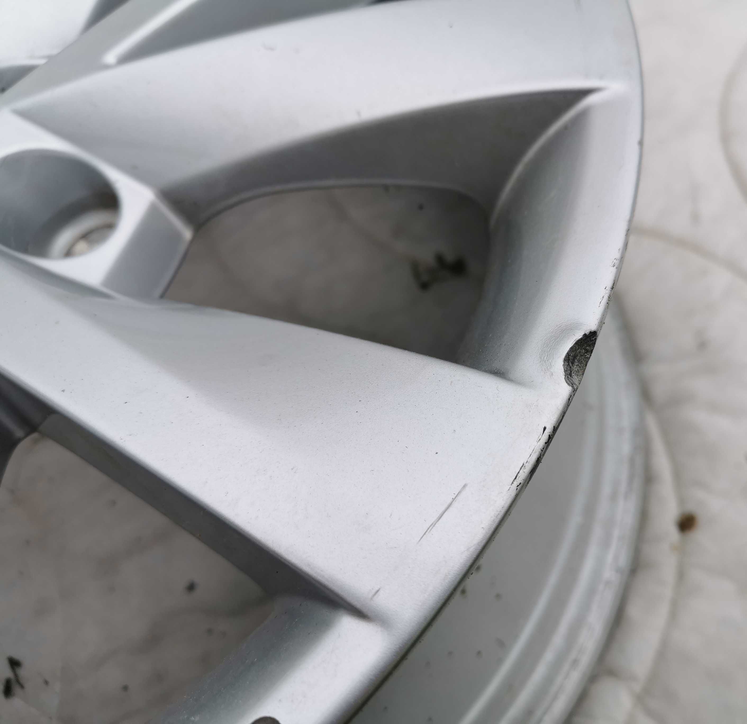 Felga aluminiowa 6,5Jx16 Skoda Octavia 5x112 ET46 używana