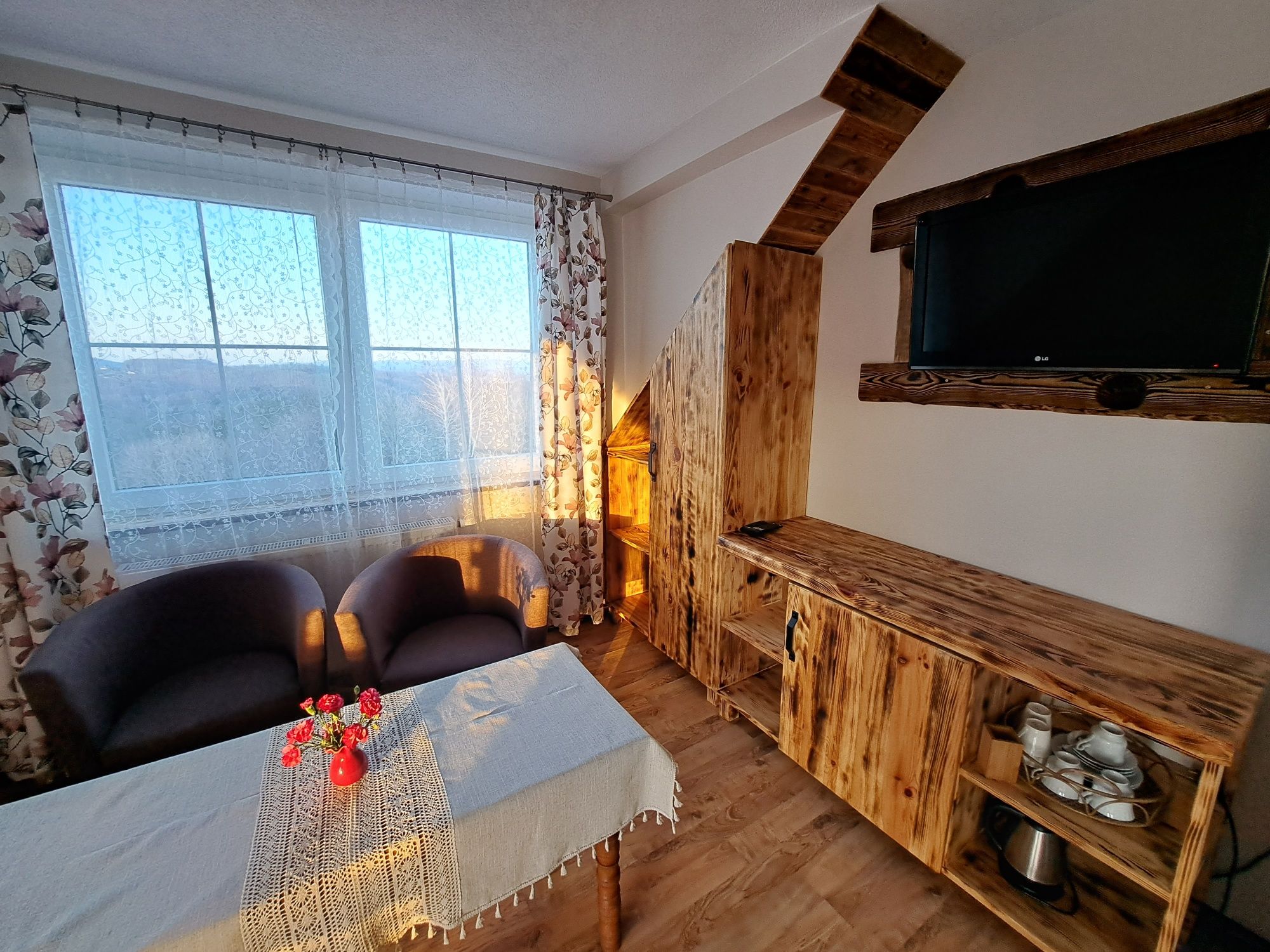 Polańczyk,Noclegi  Bieszczady, pokój  3 osobowy z balkonem