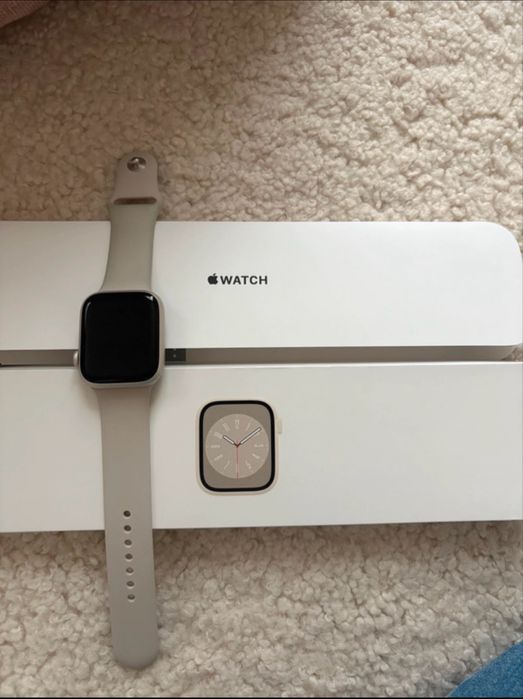 Apple watch series 8 45mm GPS