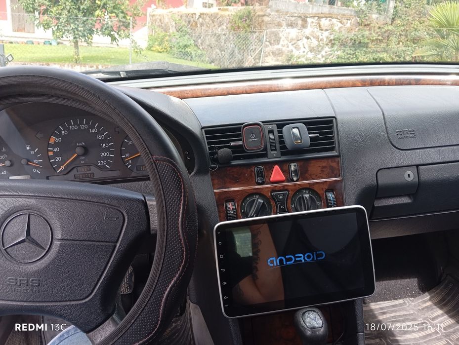 Mercedes-Benz C 250 TD – Motor Forte e Fiável –