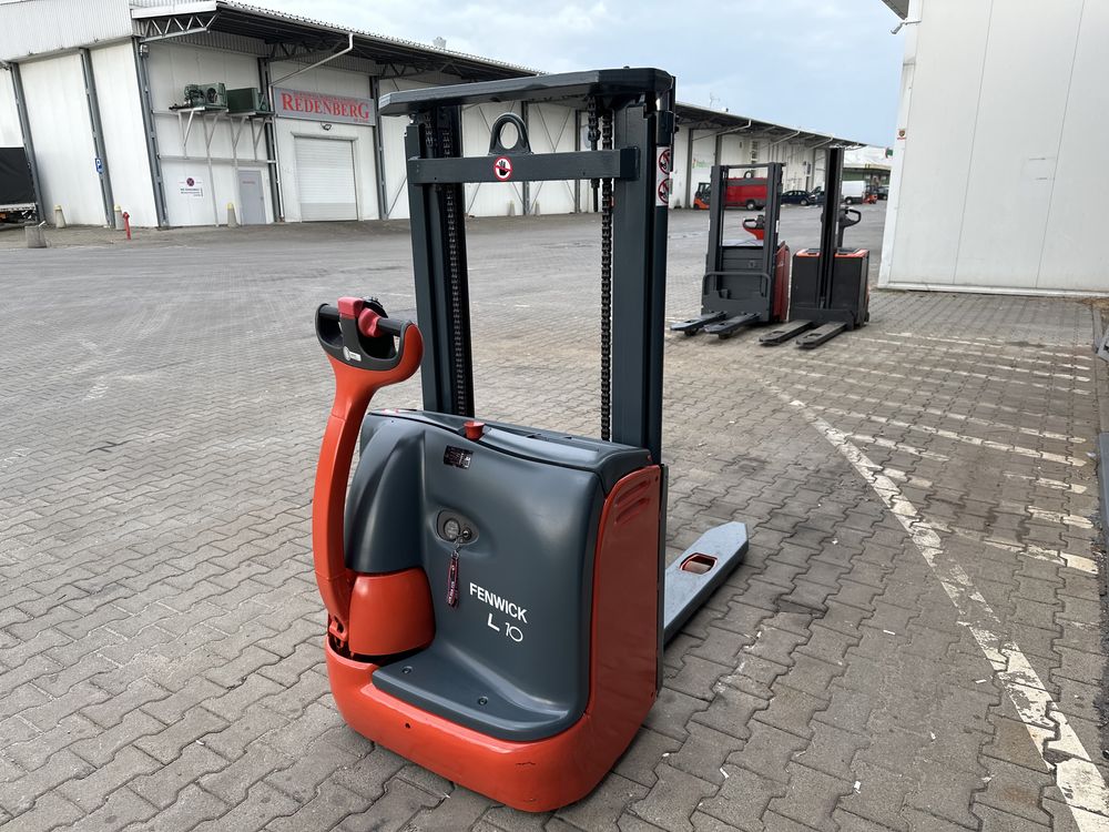 Paleciak elektryczny Linde 240 cm 1000 kg mały zwrotny paleciak