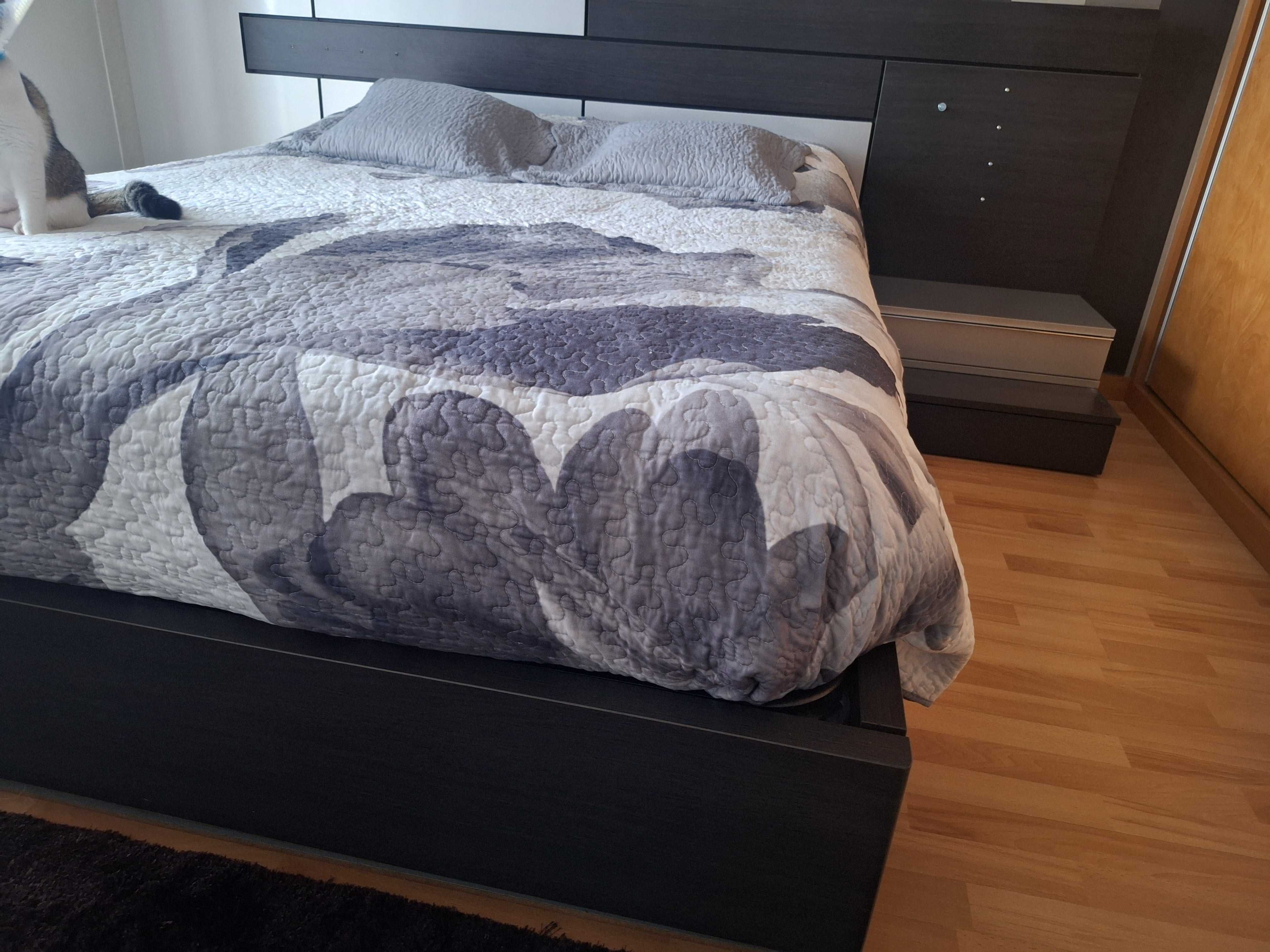 Mobília de quarto/ casal