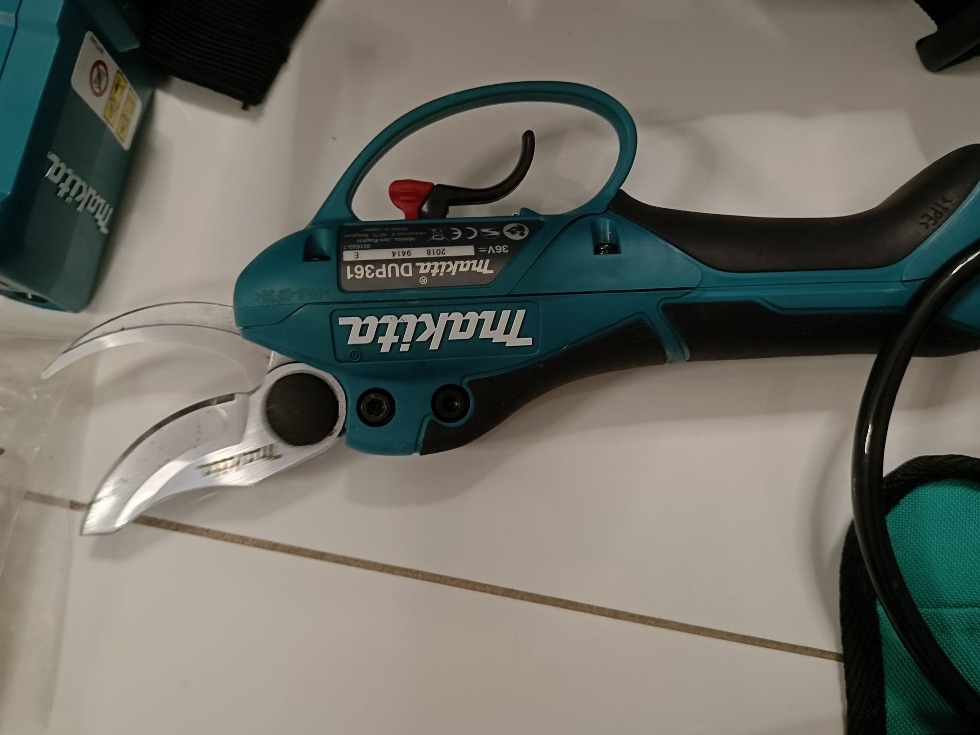 Makita DUP 361 sekator elektryczny zestaw