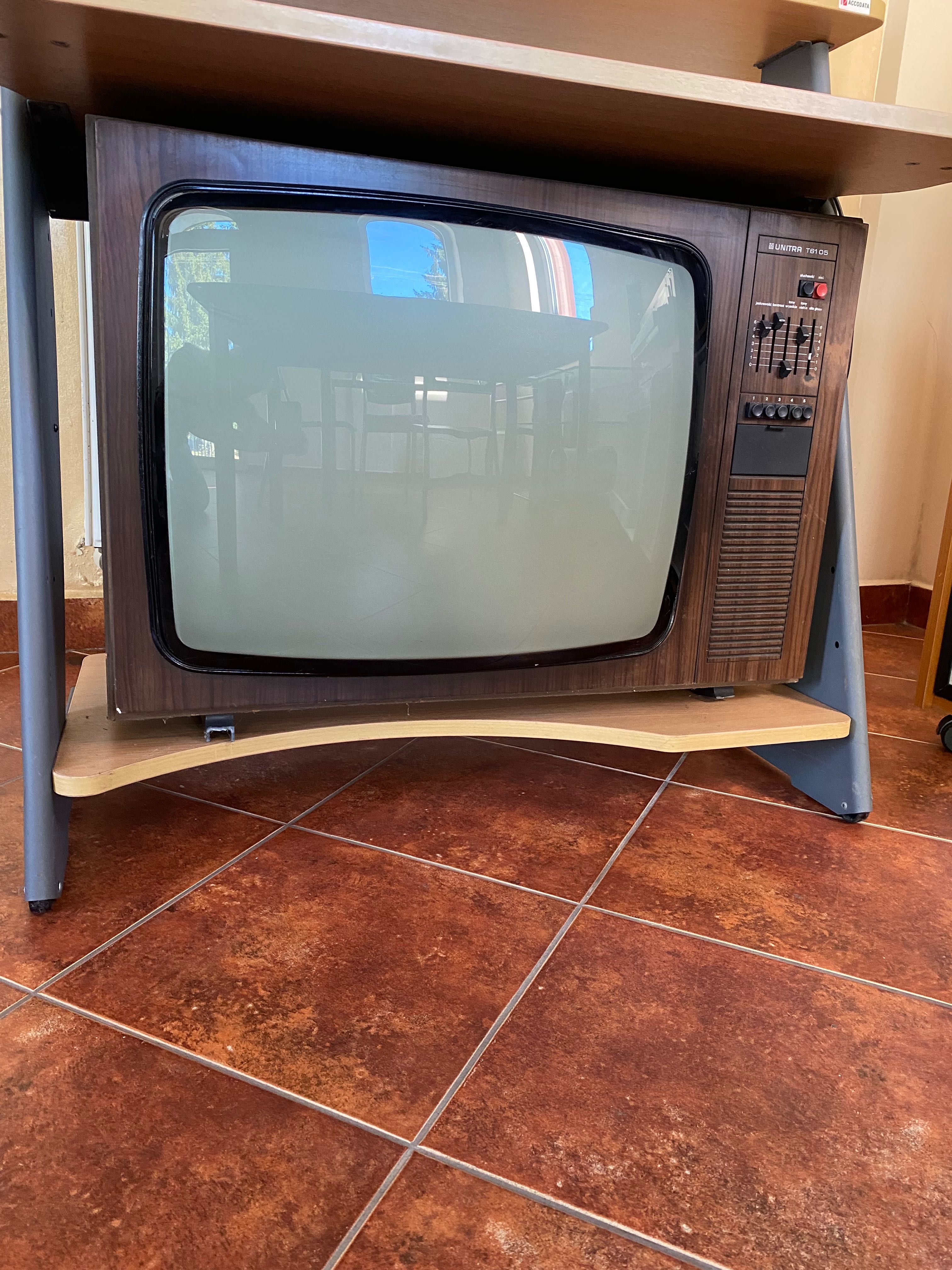 Tv.UNITRA T 6105