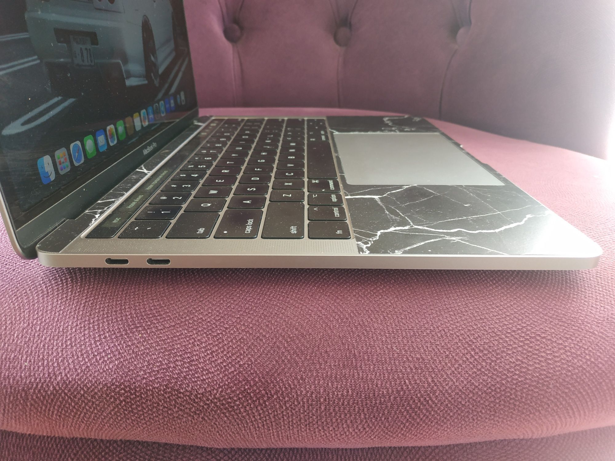MacBook pro 13 touch bar 2017 i7 16|512