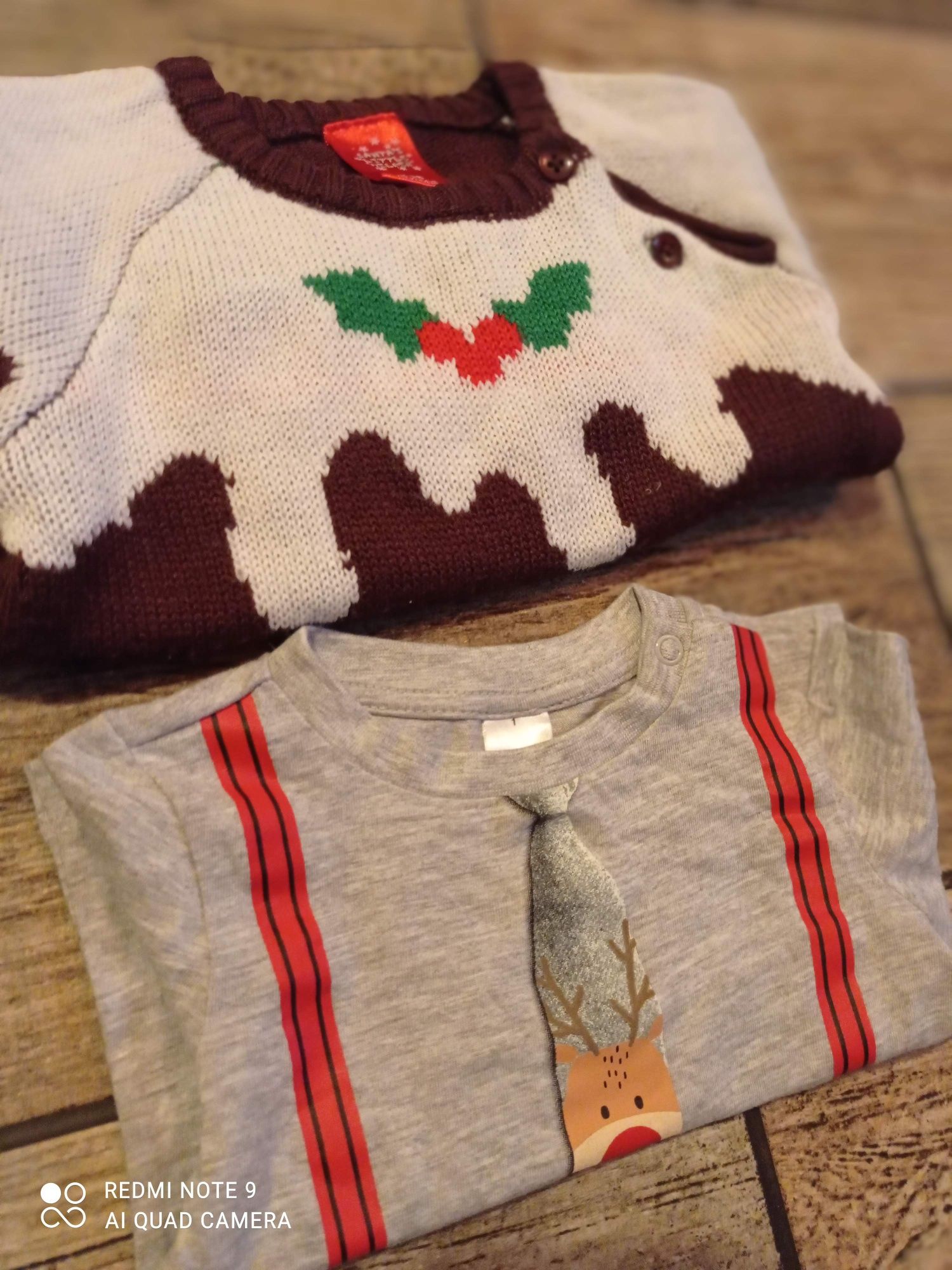 Wyprzedaż! Święta zestaw - sweterek świąteczny i bluzka 74