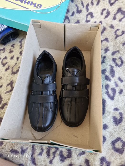 Туфлі дитячі нові