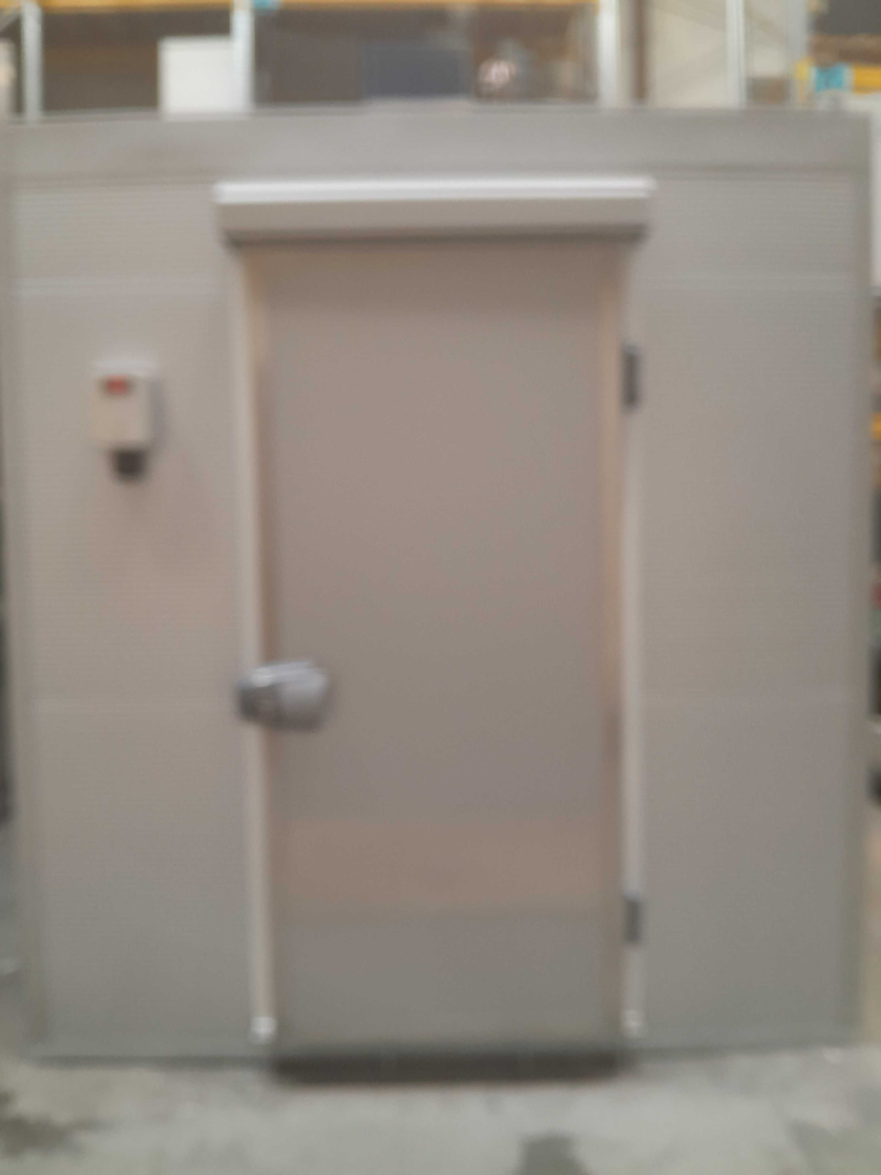 Komora  mobilna chłodniczo-mroźnicza -20st.C 3,6x2,4x2,5