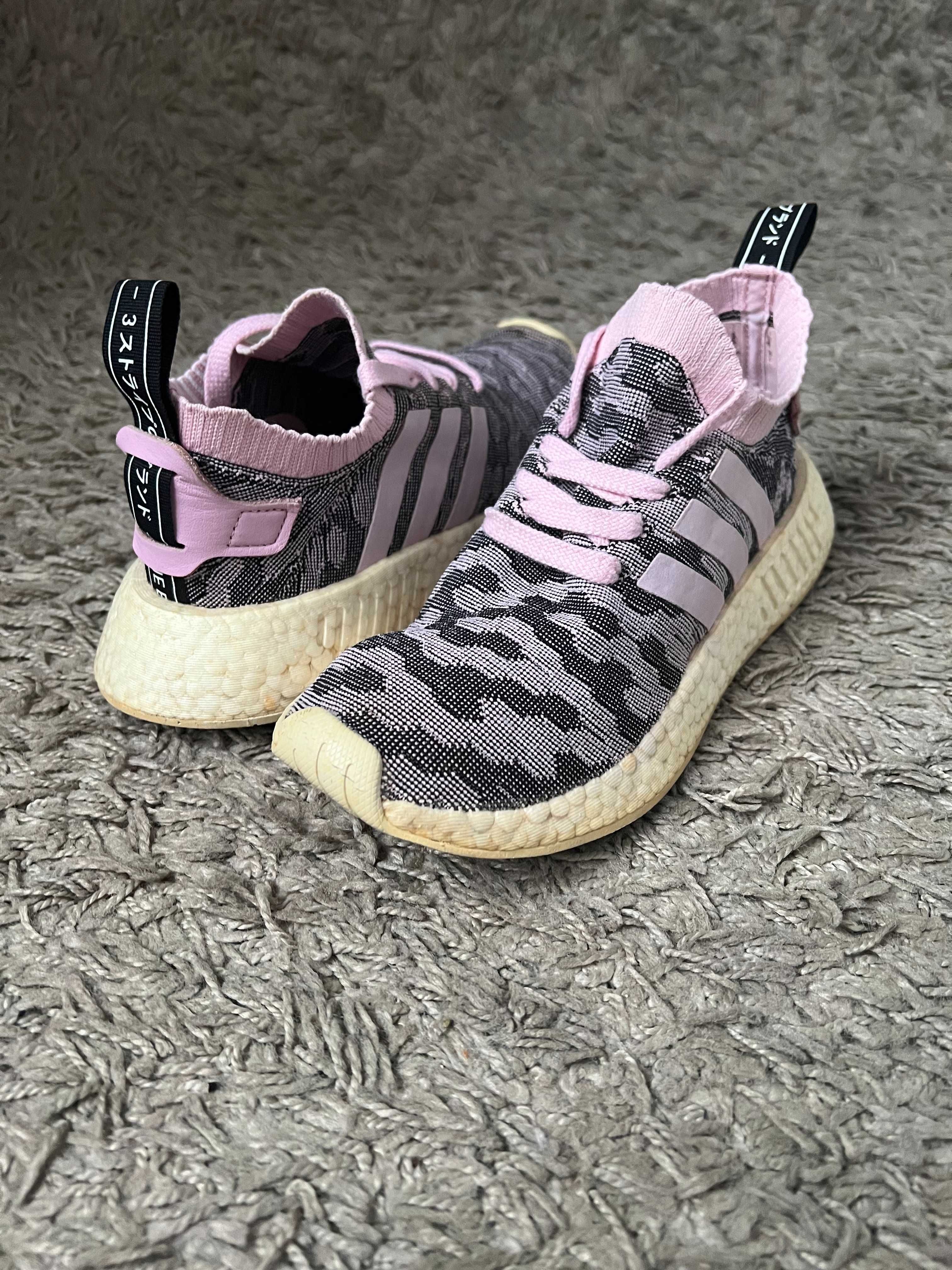 Кроссовки adidas boost aux 3 bandes