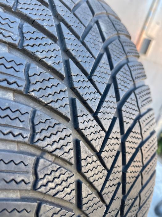 Шини 245/45 r18 Bridgestone