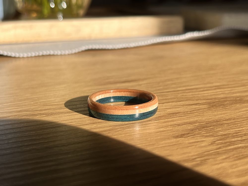 Drewniany pierścionek EU28