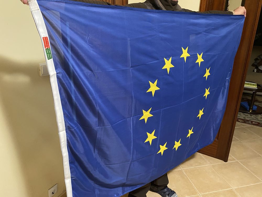 Bandeira oficial da Com. Econ. Europeia