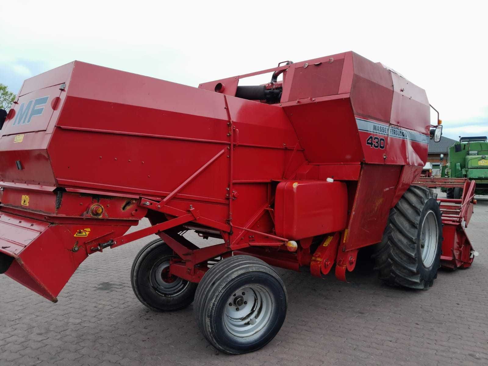 Kombajn zbozowy Massey Ferguson 430.Sprowadzony