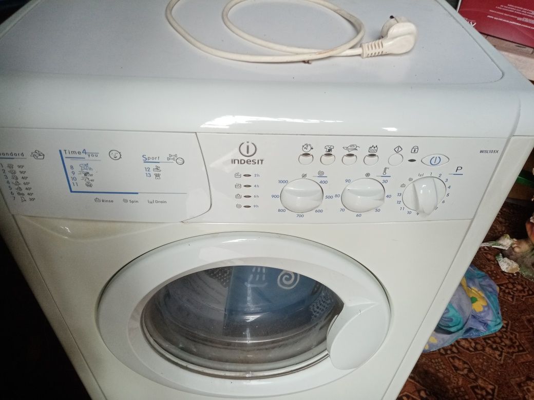 Стиральная машинка Indesit WISL 105 X