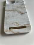 Etui iPhone 12 Ideal of Sweden