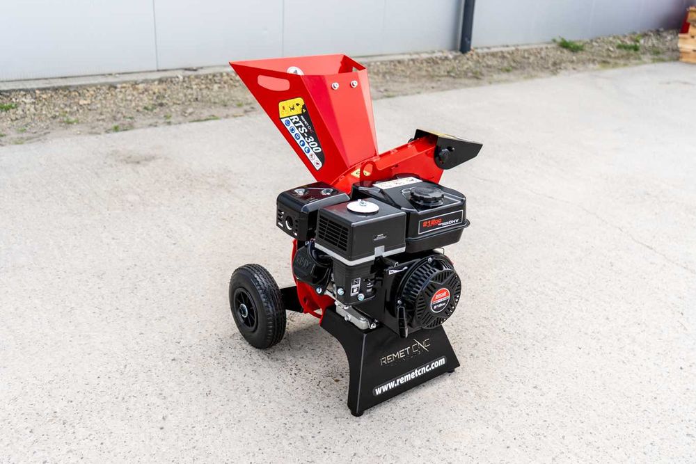 Rębak tarczowy REMET RT-300 == rozdrabniacz spalinowy do OGRODU