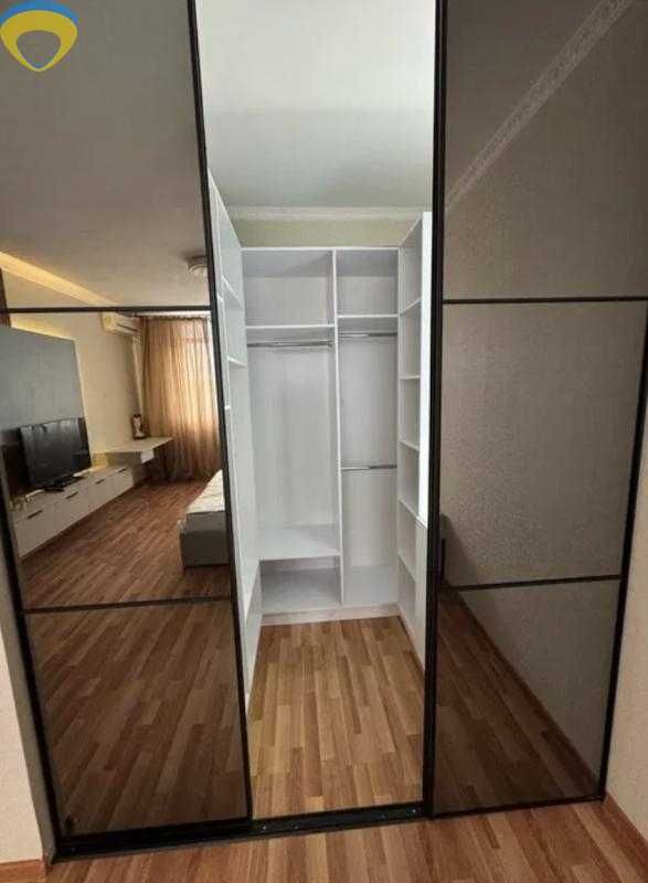 Продам сучасну 1-кімнатну квартиру в ЖК «Малиновський», вул. Бреуса