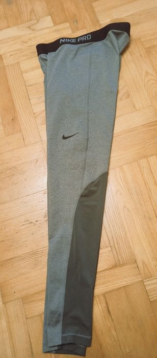 //Legginsy damskie szare sportowe Nike. M