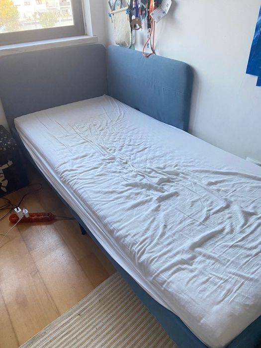 Cama de solteiro com extrado e colchão