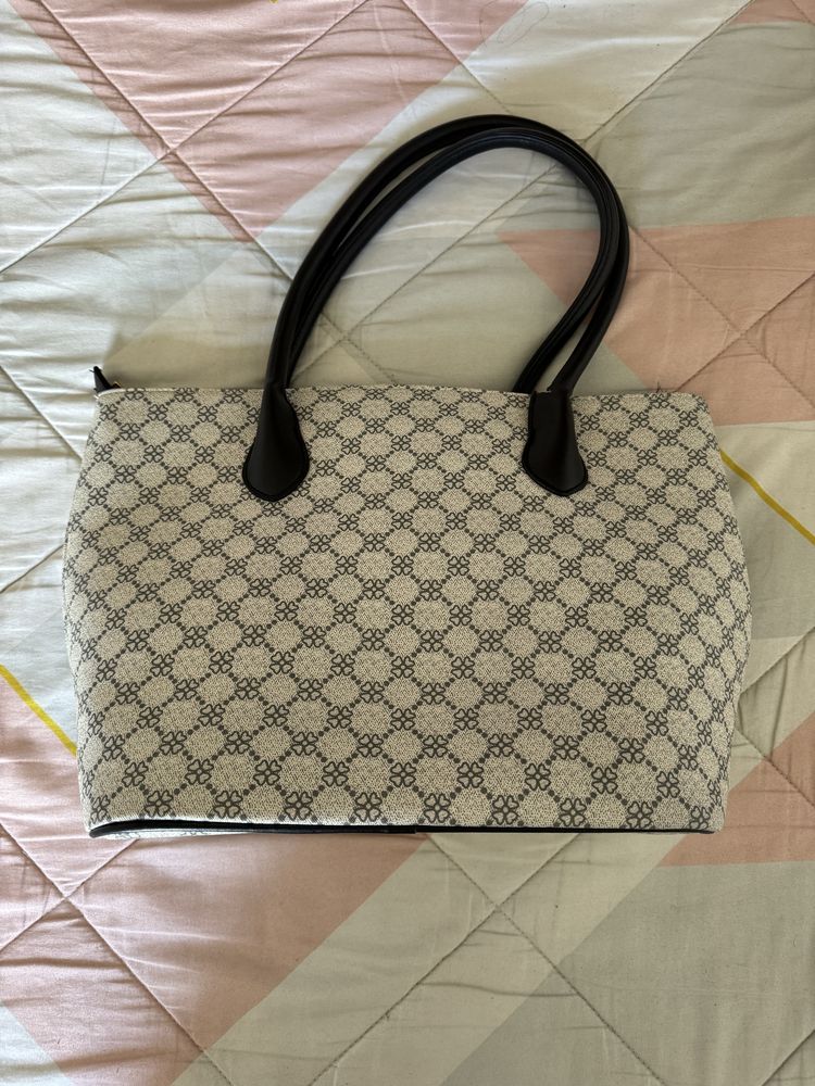 Mala Prada Begee