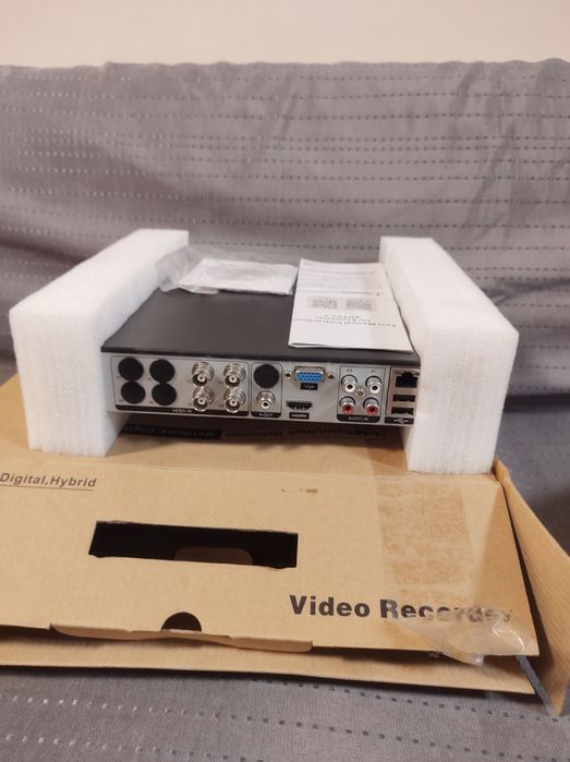 Регистратор домашний SVS SVS-2AHD804 для AHD + IP камер