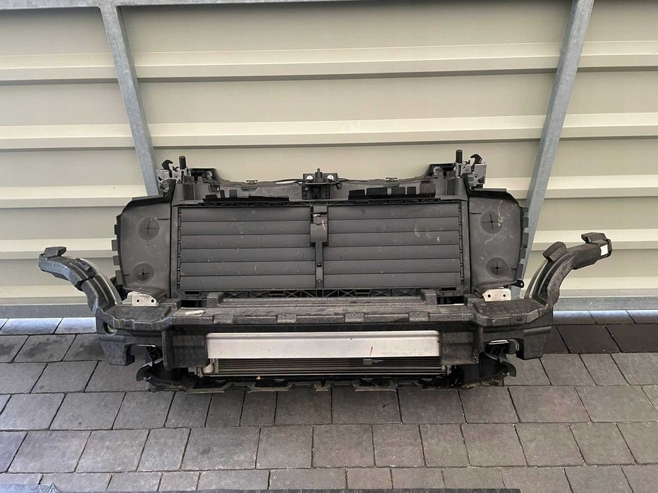 AUDI Q8 4M8 Телевізор передня панель