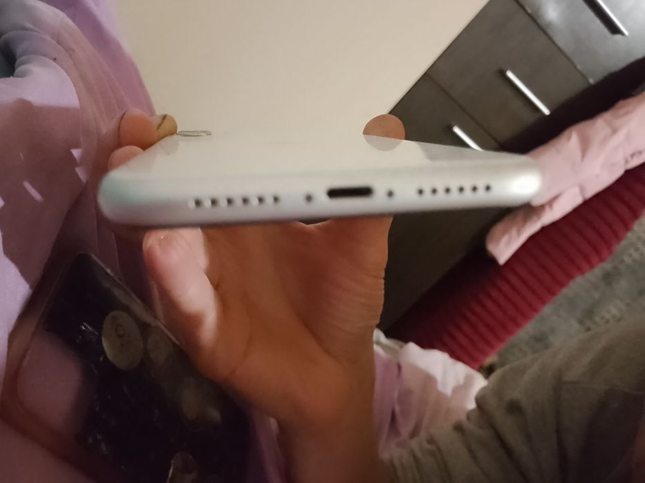 iPhone 11 (айфон 11 белый)